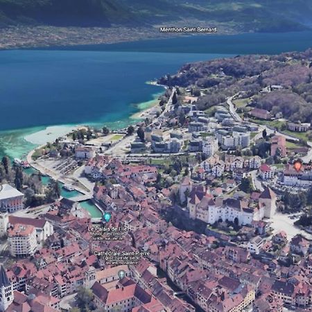 Coup de Coeur au pied du château - Joli studio idéalement placé Annecy Esterno foto