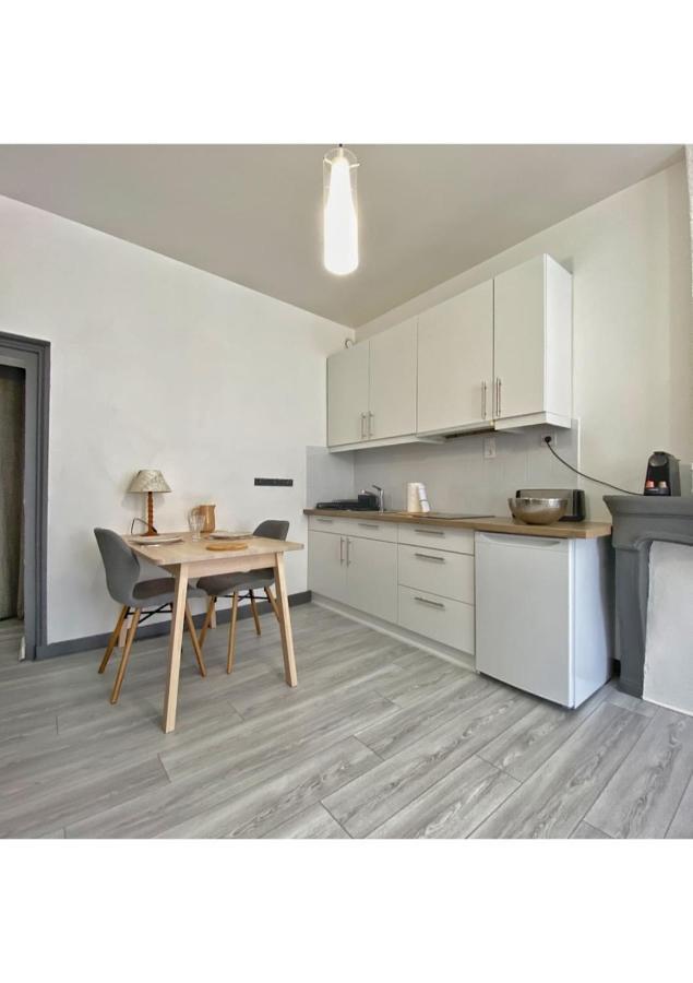 Coup de Coeur au pied du château - Joli studio idéalement placé Annecy Esterno foto