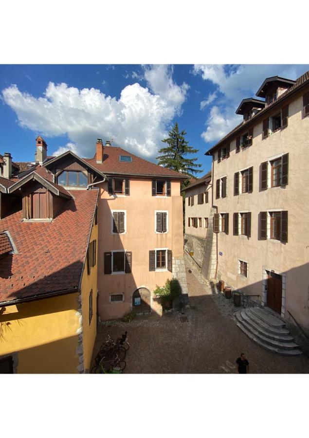 Coup de Coeur au pied du château - Joli studio idéalement placé Annecy Esterno foto